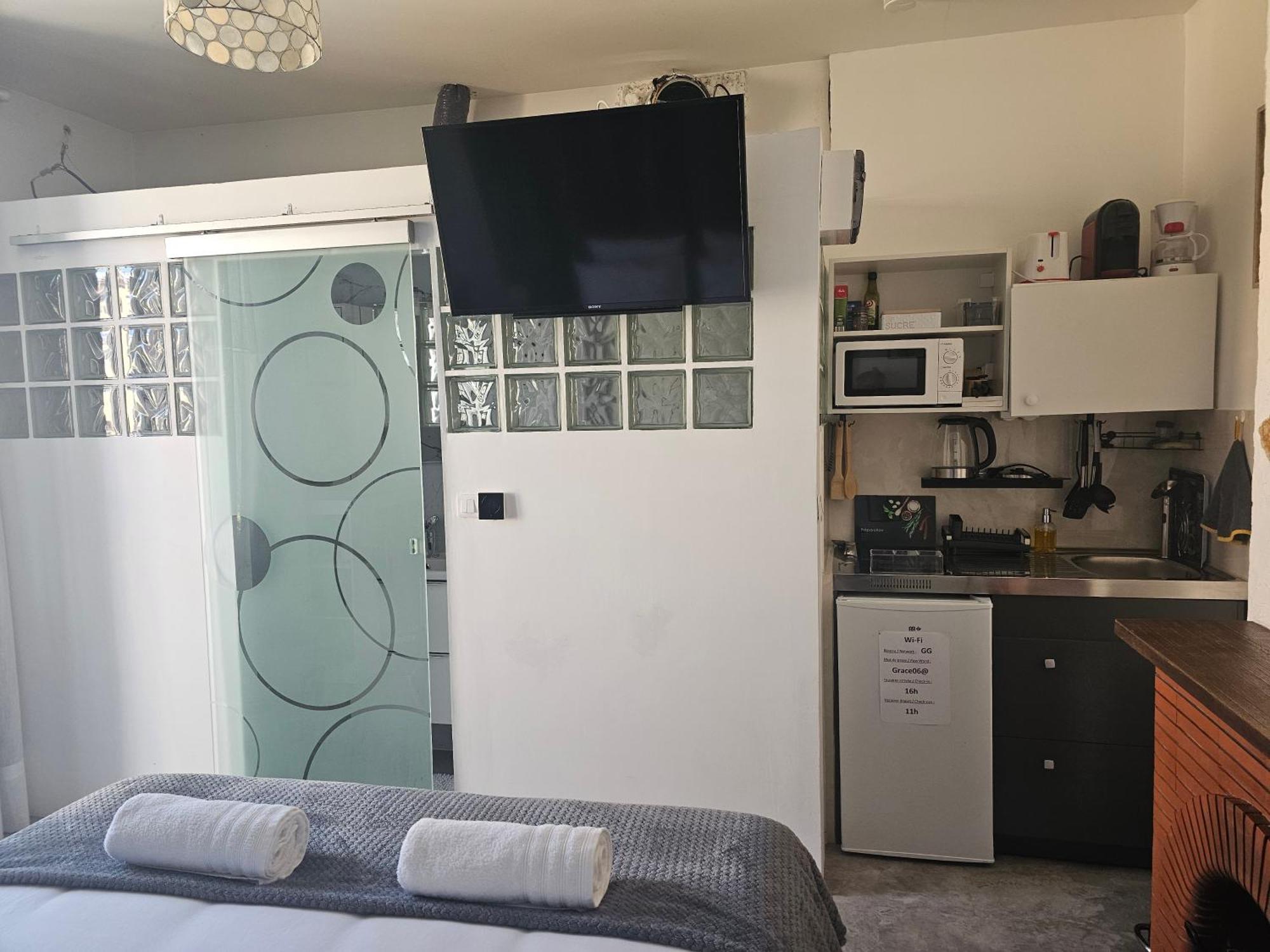 Studio 1 A La Trinite Proche De Nice, Monaco Et L'Italie Εξωτερικό φωτογραφία